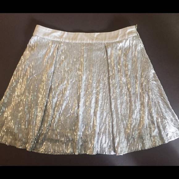 Forever 21 Mini Skater Sequins Skirt Medium Brand New - Picture 2 of 7